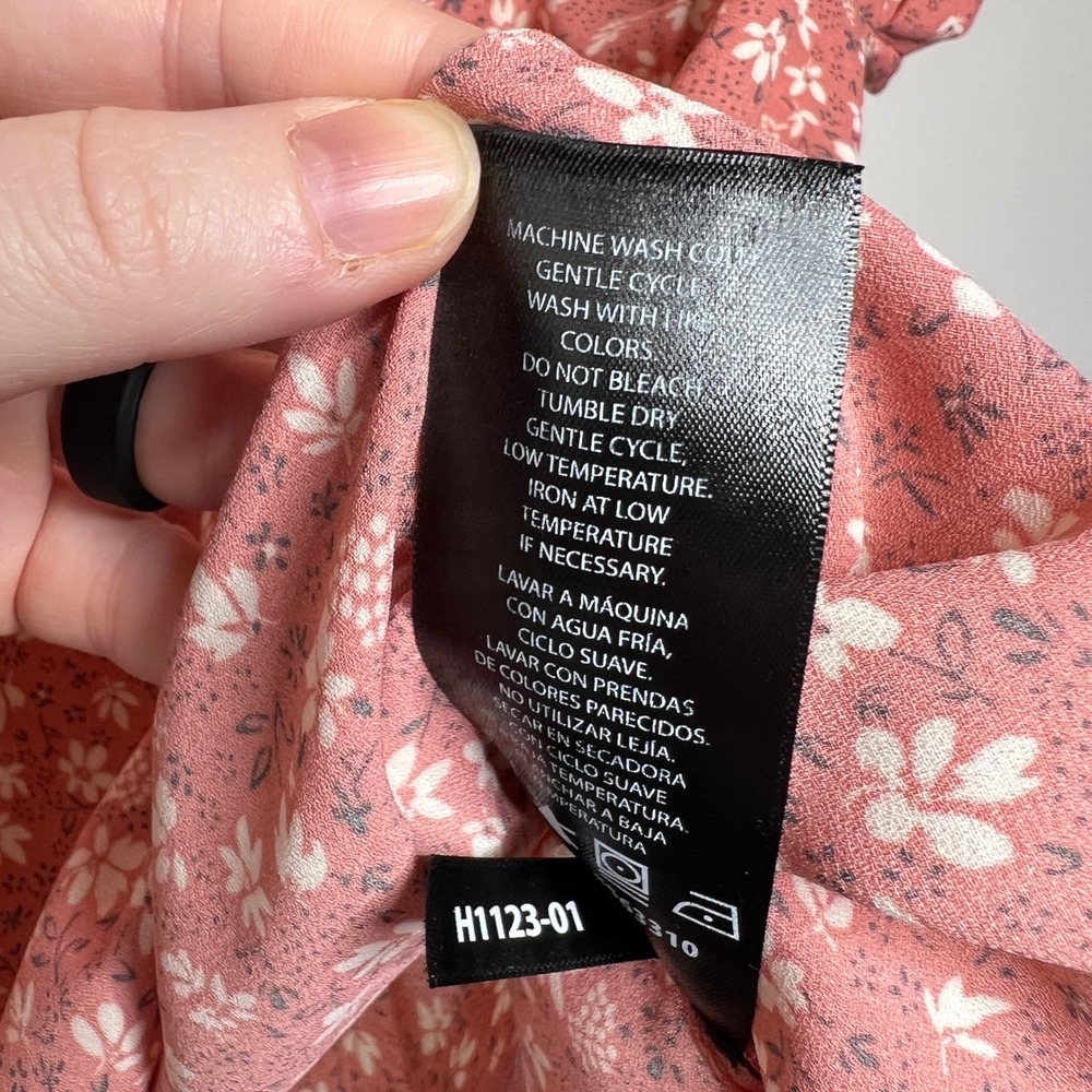 Buffalo David Bitton Women's Pink Floral Print Short Sleeve Top Size M Pocket - Picture 8 of 8